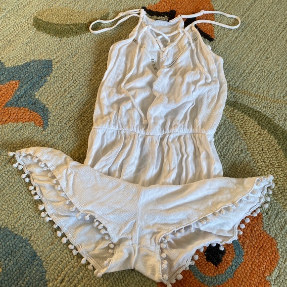 Calzedonia Cobey I White Romper I Lace-Up + Pom Pom Fringe - Picture 11 of 16